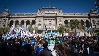 El Gobierno de Santa Fe descontará el día a quienes se adhieran al paro de la&nbsp;CGT