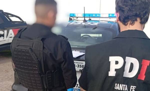 Santa Fe: detuvieron a dos policías por simular un allanamiento y robar $18&nbsp;millones