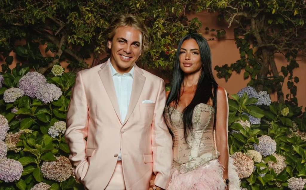 A días de anunciar su boda, Cristian Castro fue visto con otra mujer en&nbsp;México