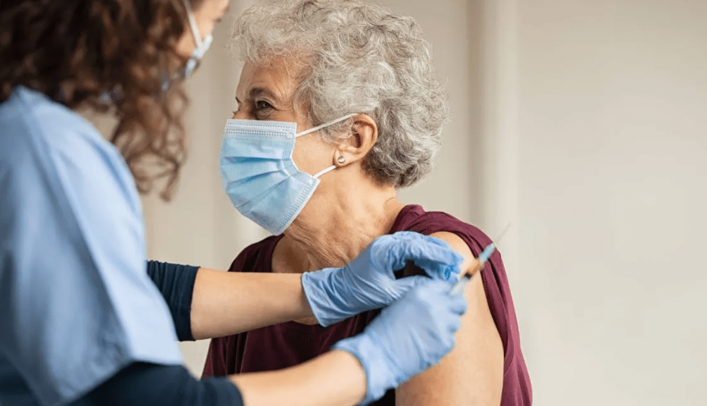 Envejecimiento saludable: la vacunación como pilar de la nueva&nbsp;longevidad