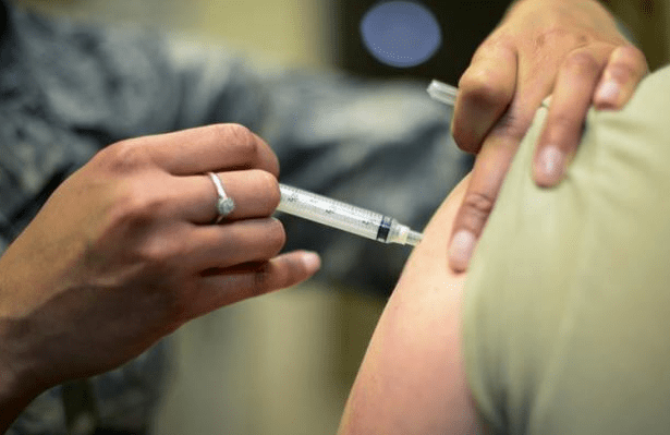 Salud pondrá en marcha en enero de 2026 la vacunación contra el virus sincicial&nbsp;respiratorio