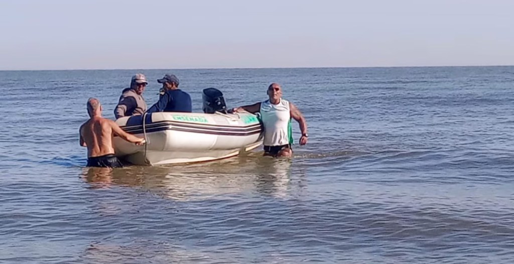 Siete pescadores fueron auxiliados tras quedar varados en el Río de la&nbsp;Plata