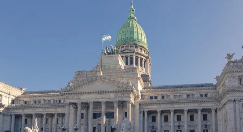 Investigan un paquete sospechoso frente al Congreso y descartan&nbsp;amenaza