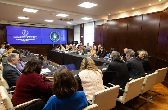 Refuerzan la Comisión Nacional para el Control de la Resistencia&nbsp;Antimicrobiana