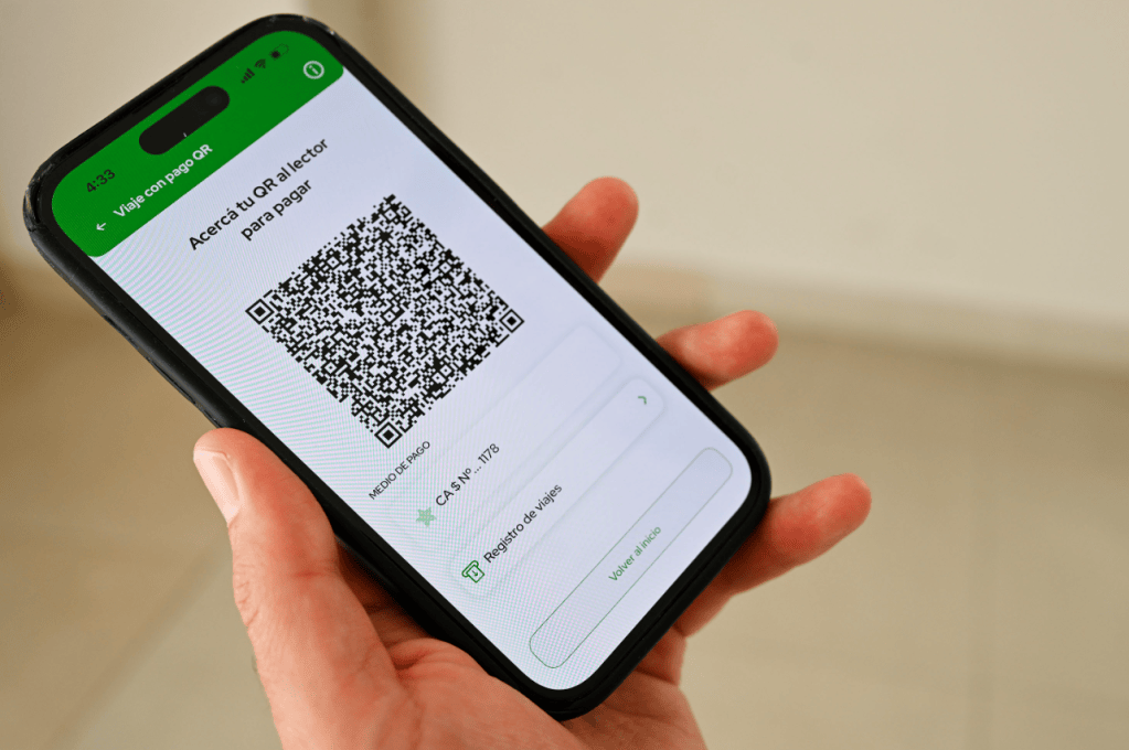 Cuenta DNI suma pagos con QR para viajar en colectivos y&nbsp;subtes