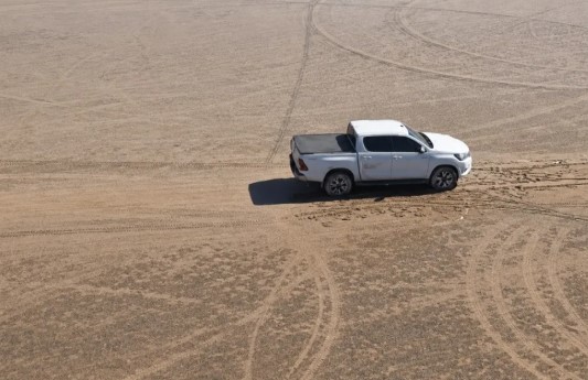 Sigue sin ser retirada la camioneta de Pampa de Leoncito 